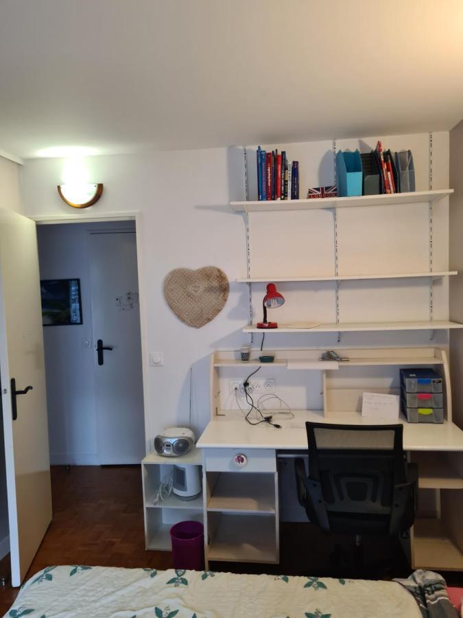 Chambre De 11 M2 Avec Balcon Paris Exterior foto